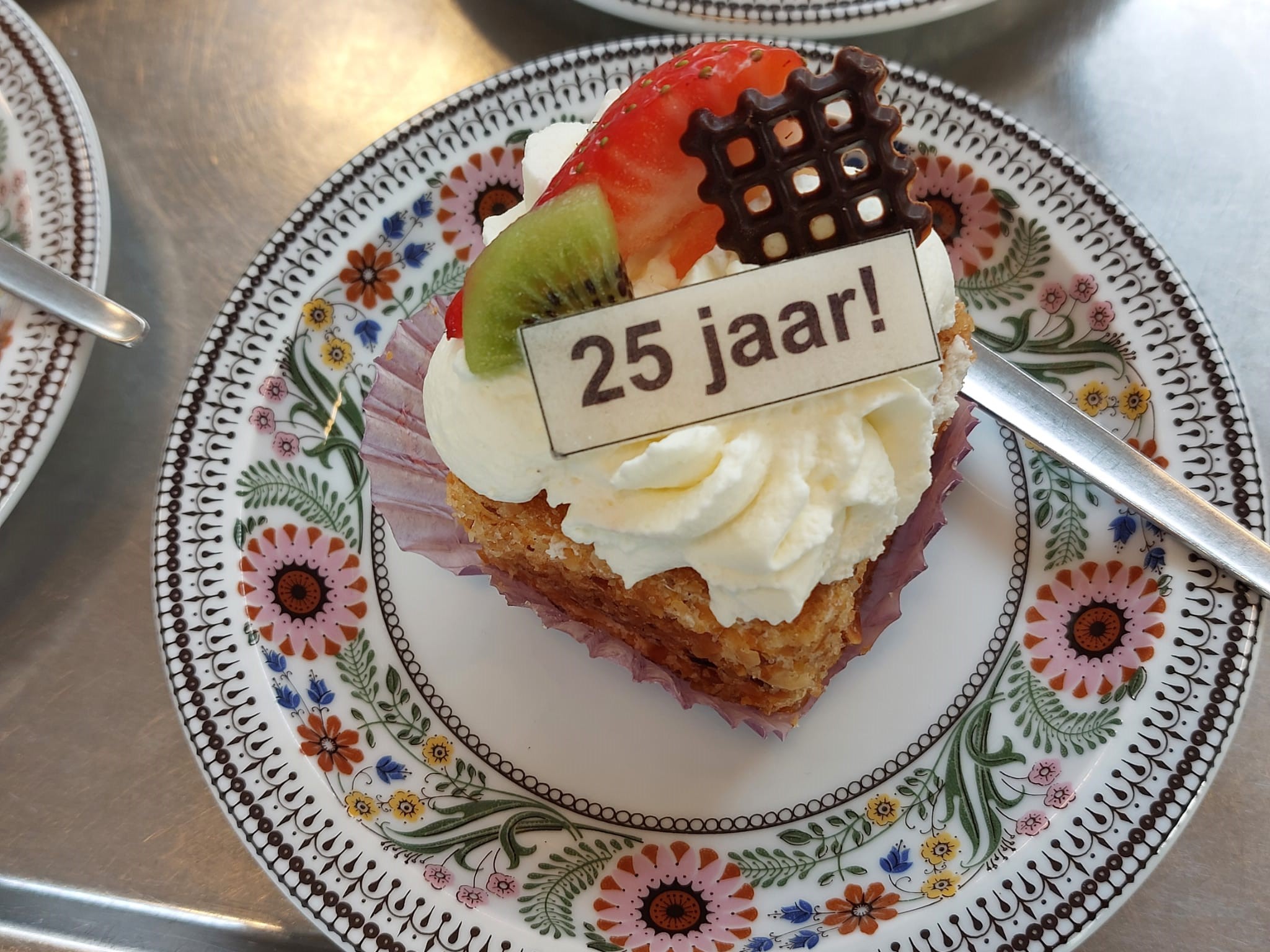 Samen Vrienden felicteert Sabinahof met 25-jarig jubileum 