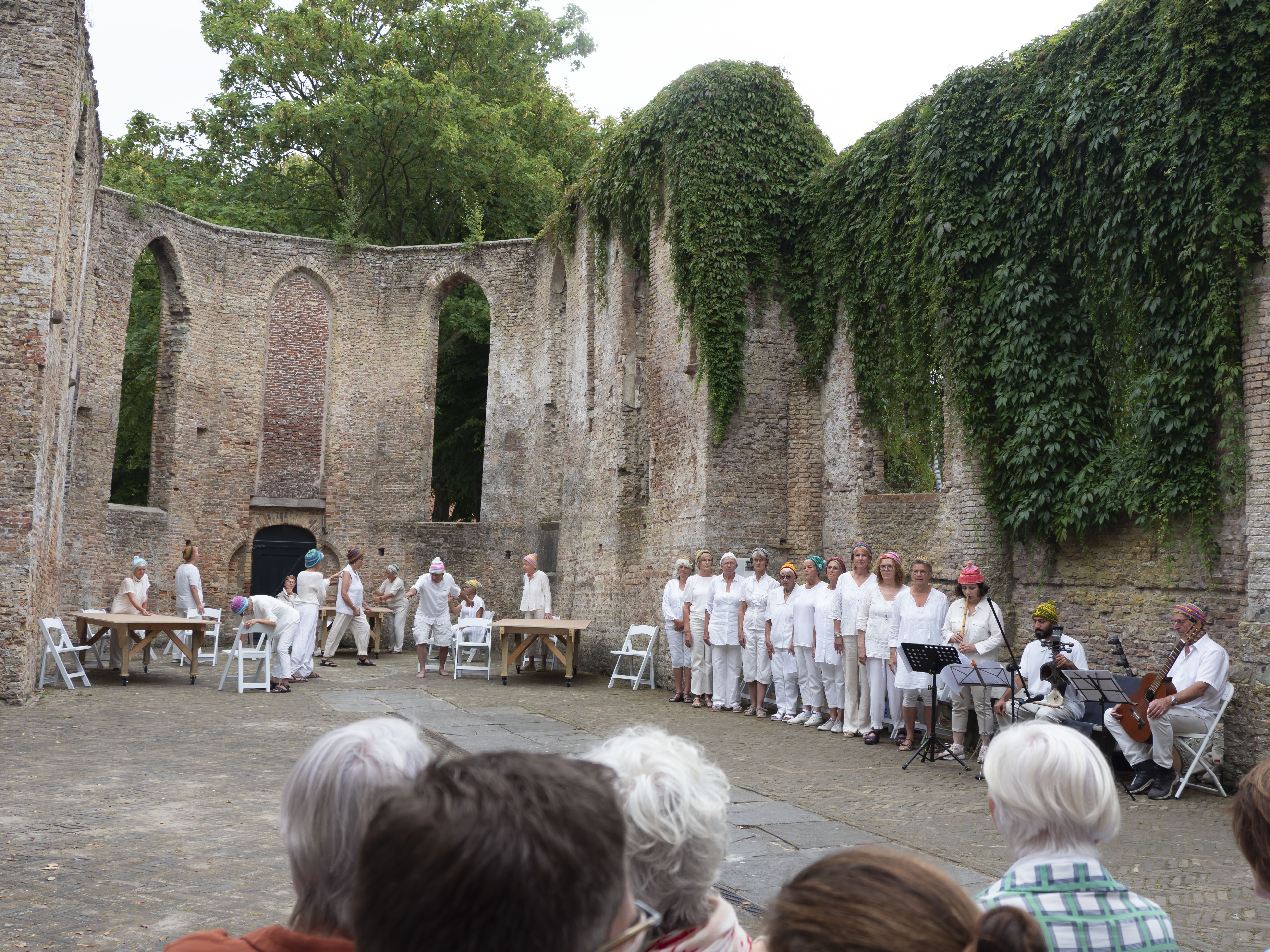 Voorstelling Samen Smelten in de Winter van Stichting Cultuur binnen de Dijken  Locatie: De Ruïnekerk in Oude Niedorp op zaterdag 16 augustus